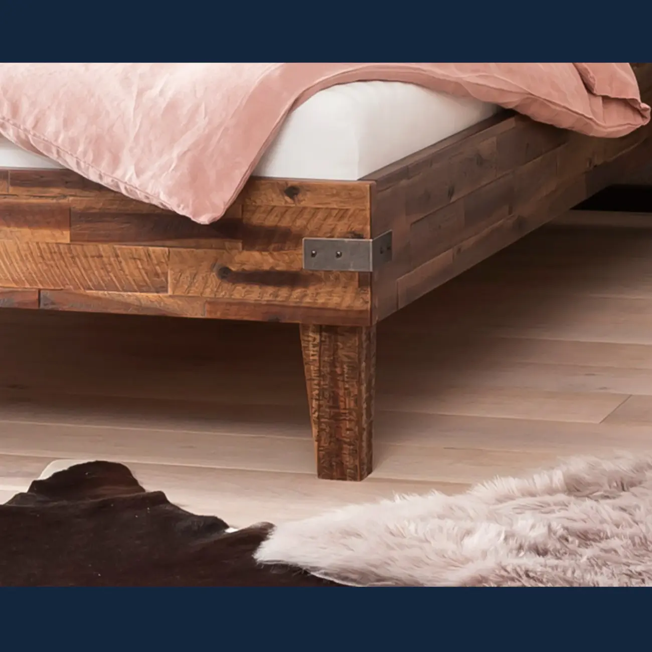 Markantes Massivholzbett Hasena Industrial Alino Factory – Bild 4