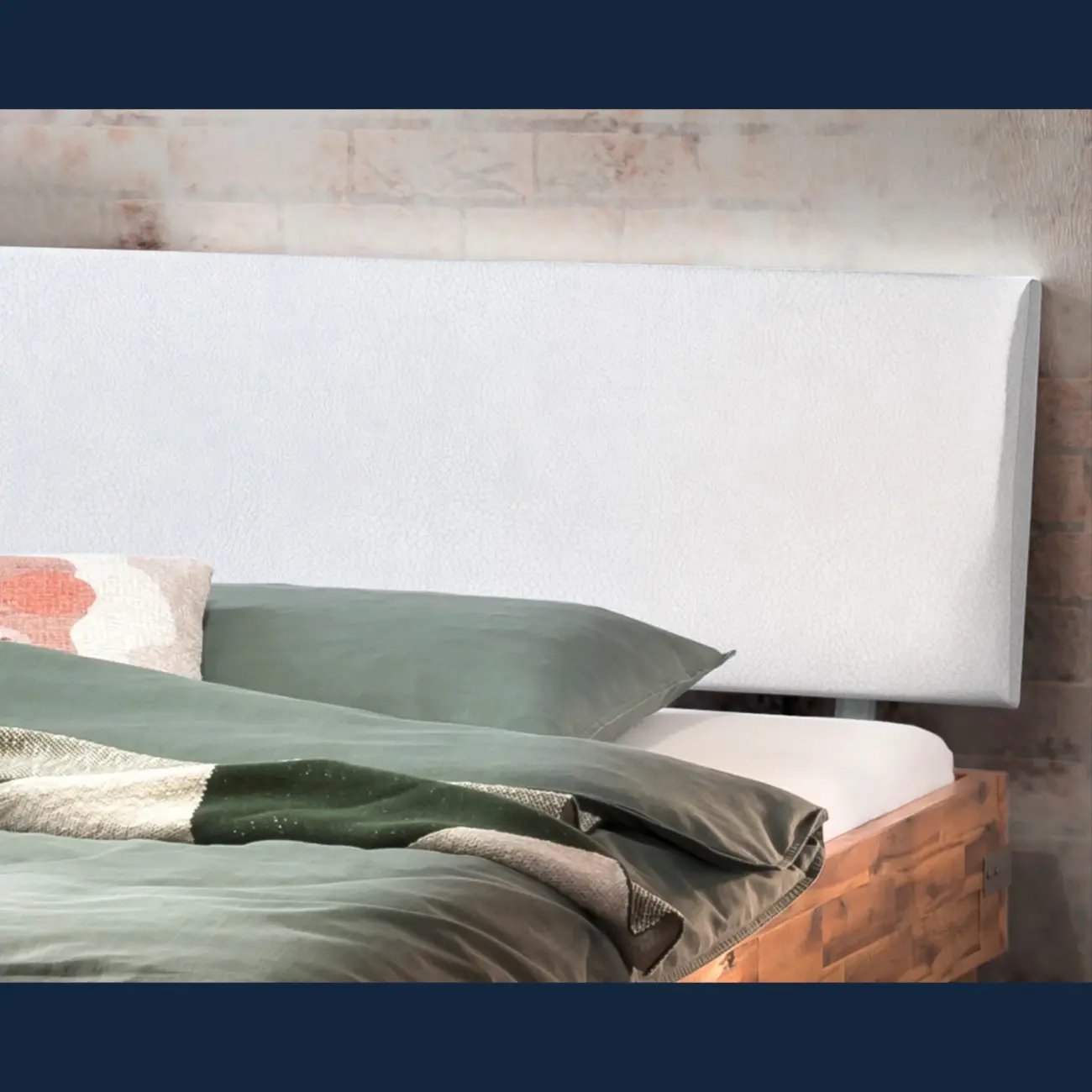 Markantes Massivholzbett Hasena Industrial Golea Factory – Bild 3