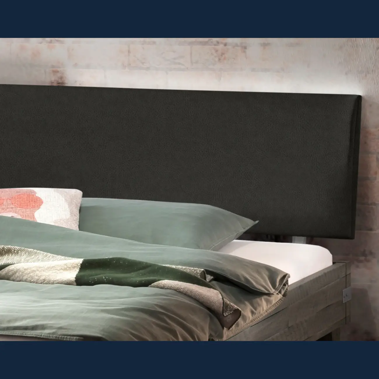 Markantes Massivholzbett Hasena Industrial Golea Factory – Bild 9