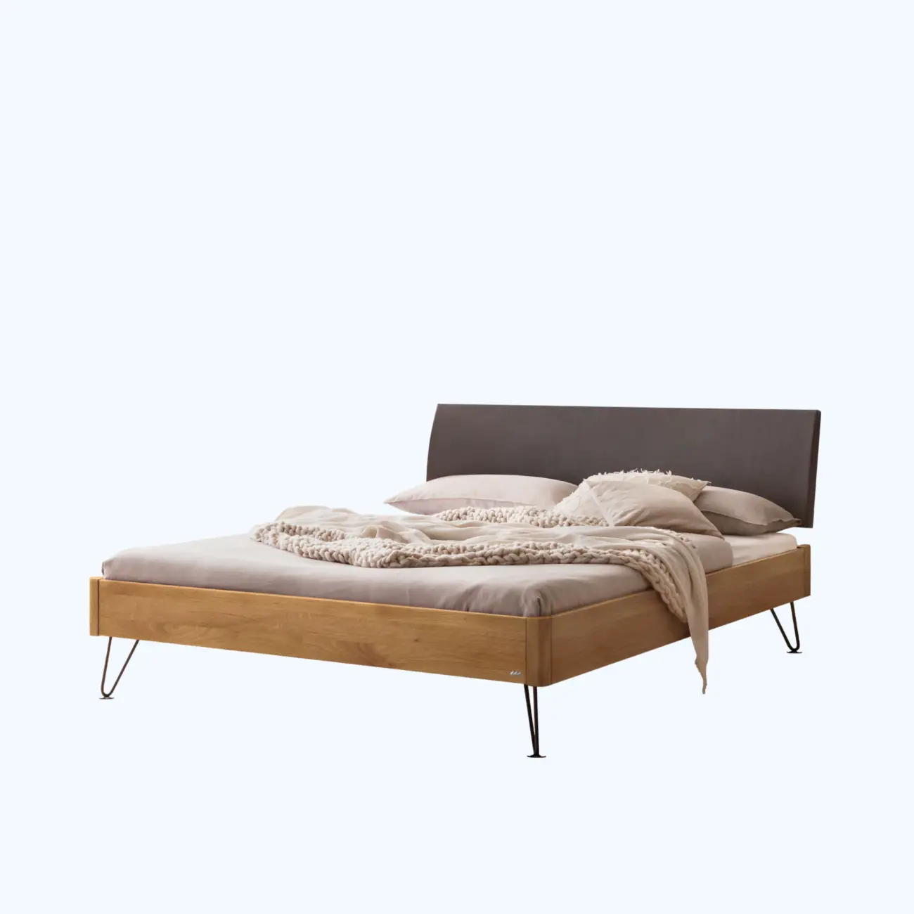 Zeitloses Massivholzbett Hasena Lugano modern-industrial – Bild 13