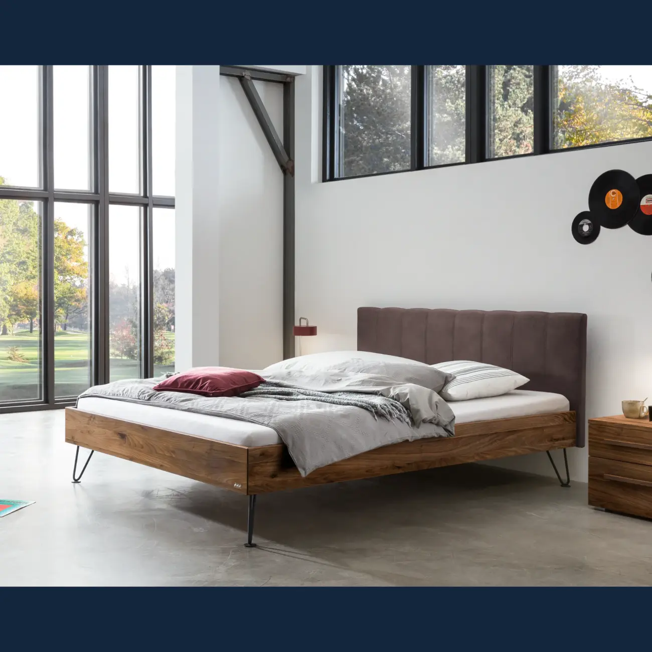 Charaktervolles Massivholzbett Hasena Roberto modern Industrial – Bild 8