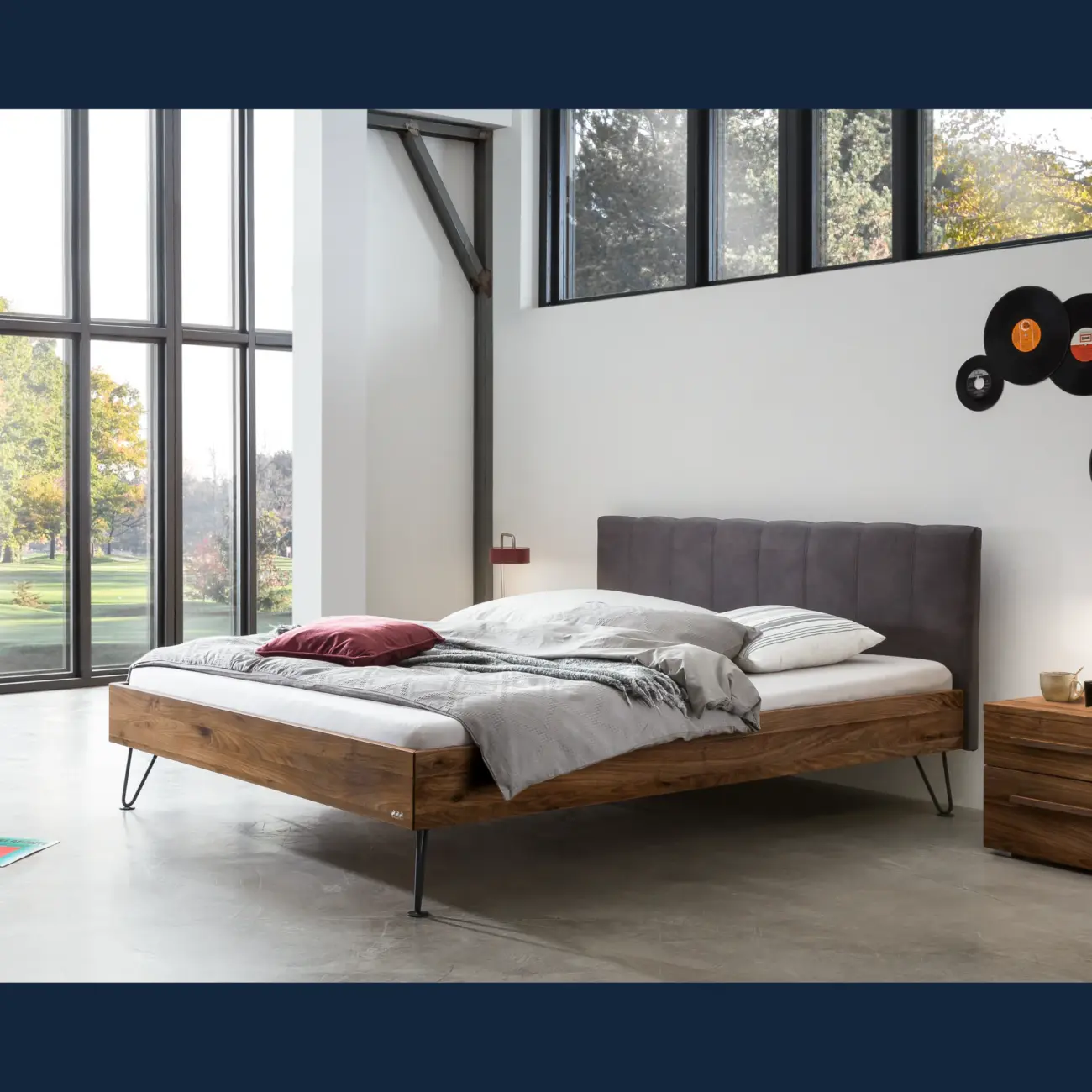 Charaktervolles Massivholzbett Hasena Roberto modern Industrial – Bild 2