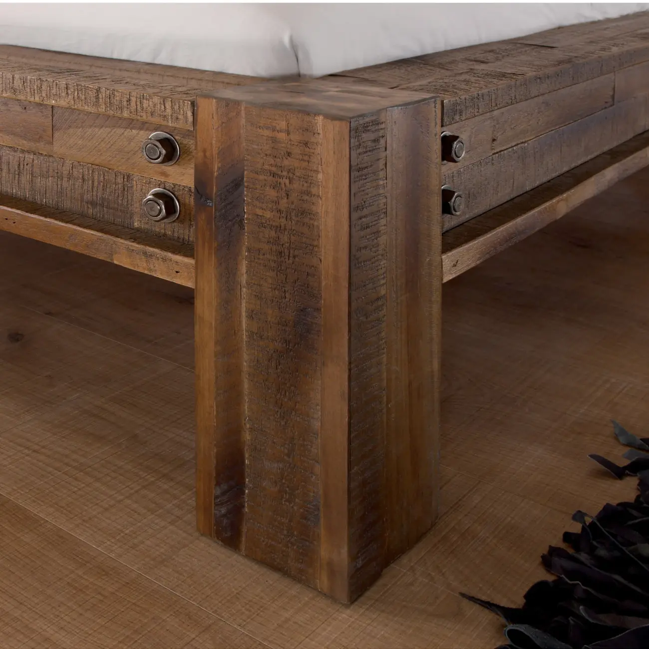 Charakterstarkes Massivholzbett Hasena rustikal San Felipe 4 Charakterstarkes Massivholzbett Hasena rustikal San Felipe – Bild 4