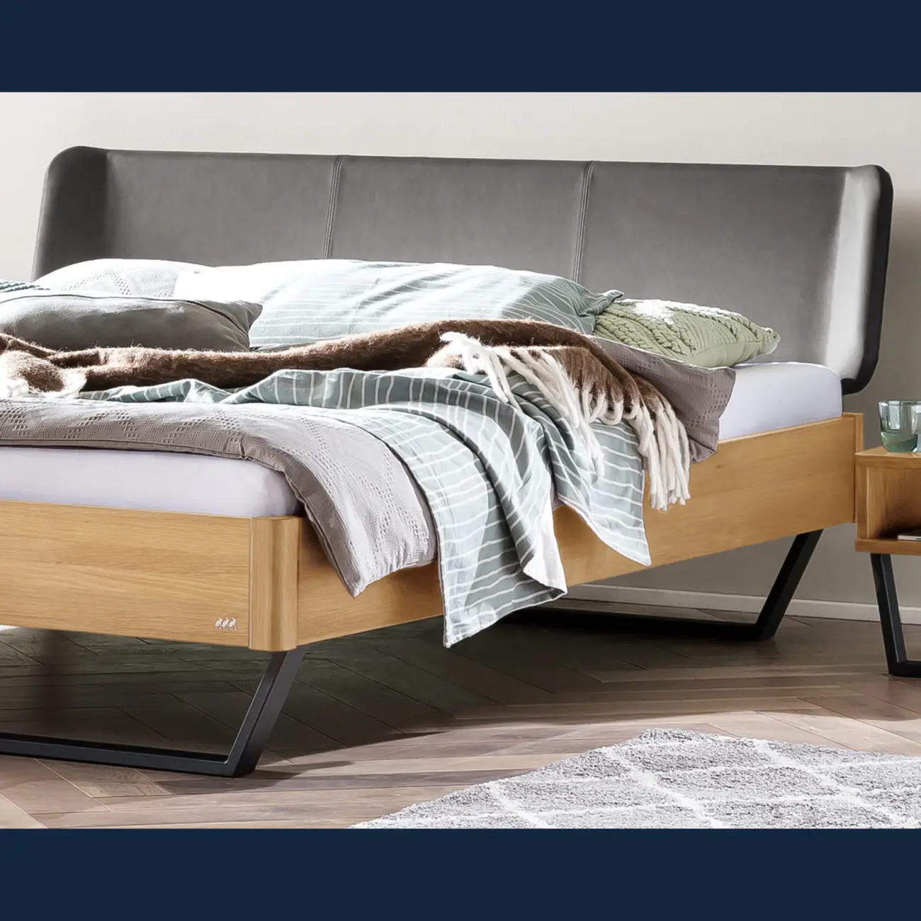 Elegantes Massivholzbett Hasena Montieri modern-industriell 7 Elegantes Massivholzbett Hasena Montieri modern-industriell – Bild 7