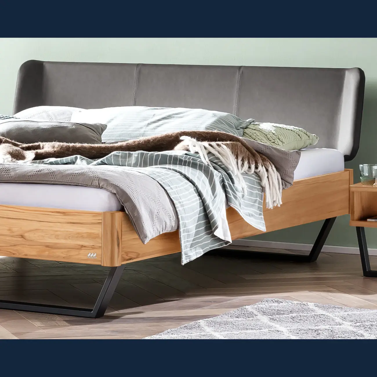 Elegantes Massivholzbett Hasena Montieri modern-industriell 3 Elegantes Massivholzbett Hasena Montieri modern-industriell – Bild 3