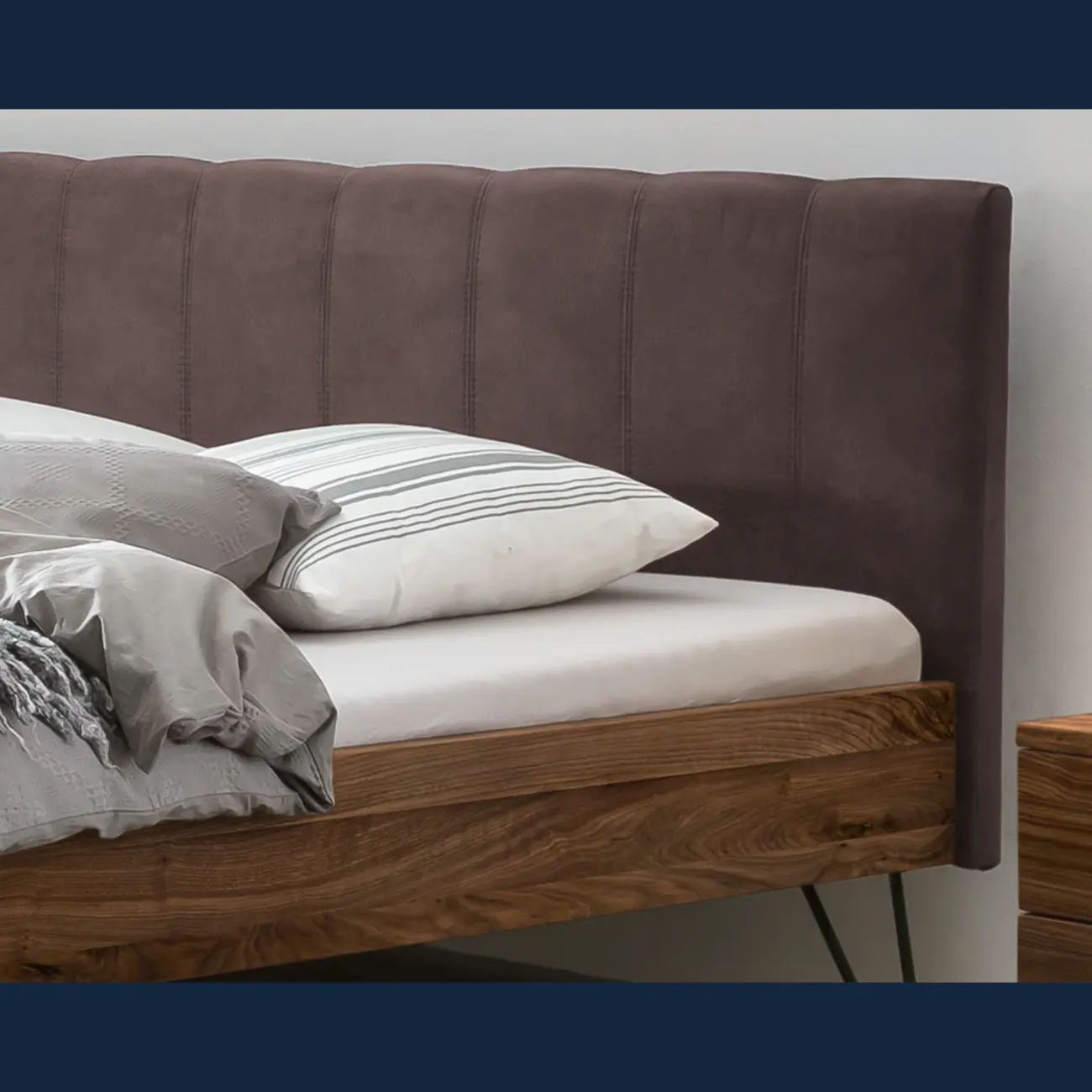 Charaktervolles Massivholzbett Hasena Roberto modern Industrial 9 Charaktervolles Massivholzbett Hasena Roberto modern Industrial – Bild 9